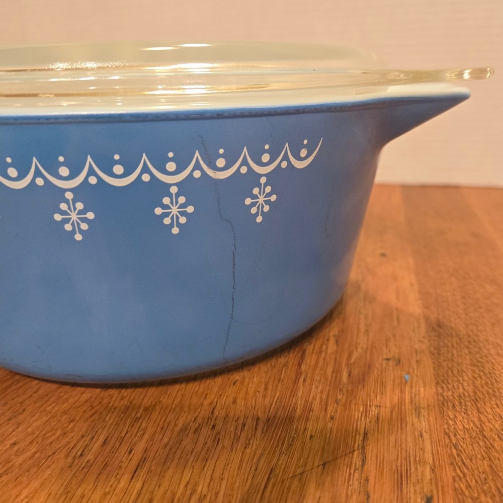 Pyrex Snowflake Blue Garland 3 Pc Casserole Set w/ Lids Vintage Collectible - Picture 9 of 13